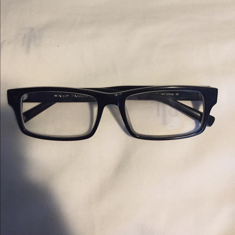 Warby Parker glasses comes with case and cloth