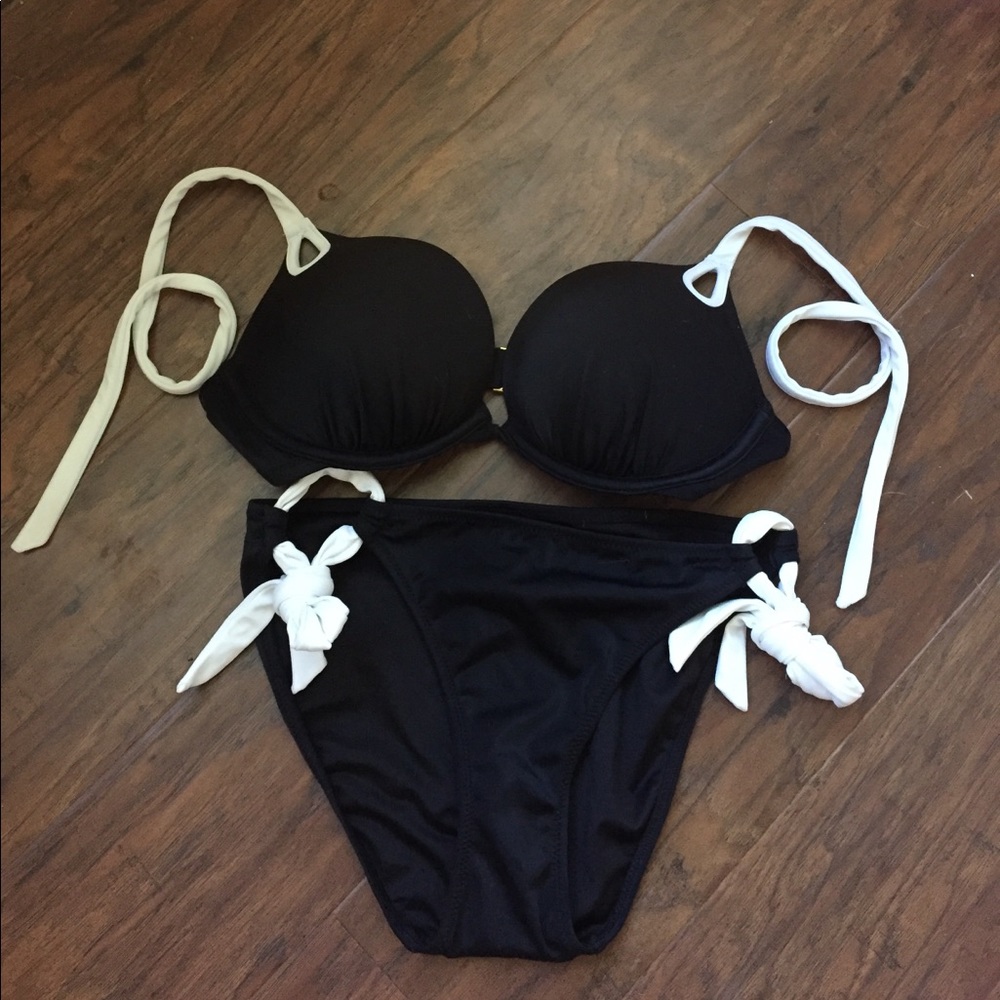 VS 32B/Small Bombshell Bathing Suit
