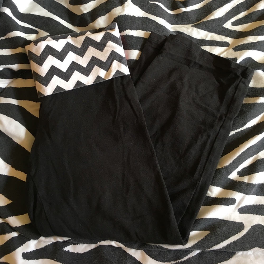 Victoria's Secret PINK Cropped Yoga Pants!