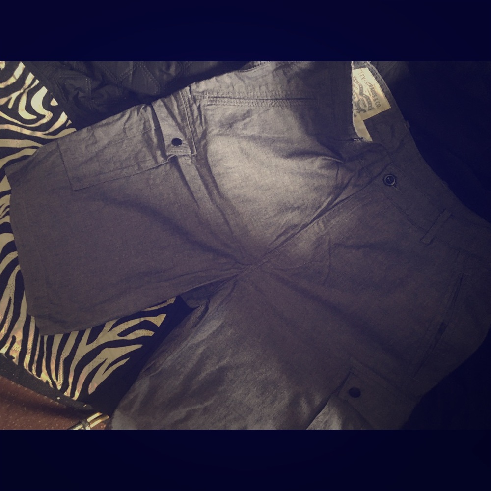 Levi Cargo shorts 🎒