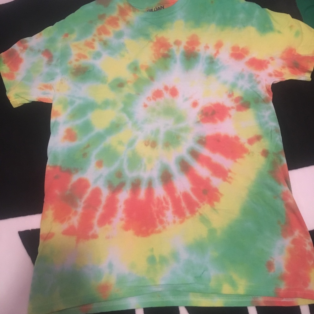 MV design tie dye t-shirt unisex Medium