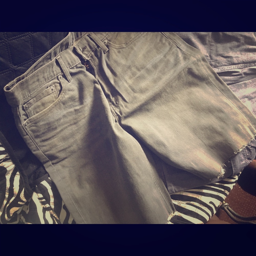 Levi Jean shorts 🎒