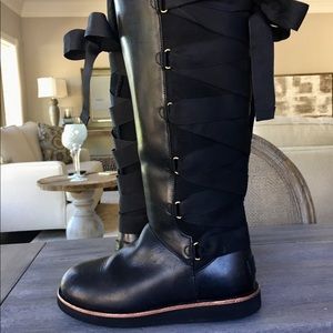 Perfect Winter Ugg leather ribbon lace boots