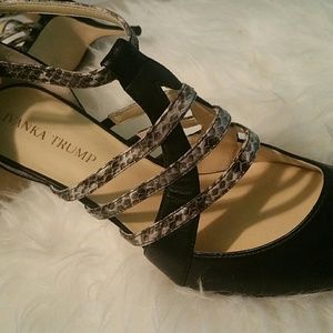 Ivanka Trump low heel