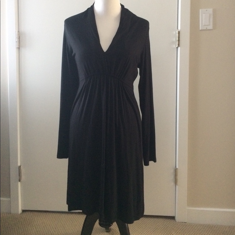 V neck Black Dress-size S