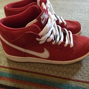 🎉CCO🎄Nike SB Dunk-mid pro size 7 M/9W price firm