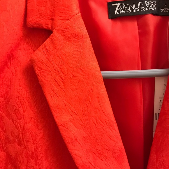 Red blazer - Picture 2 of 3