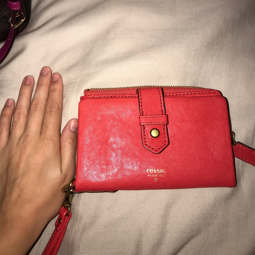 Fossil wristlet