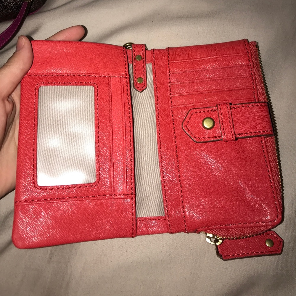 Fossil wristlet - Picture 2 of 2
