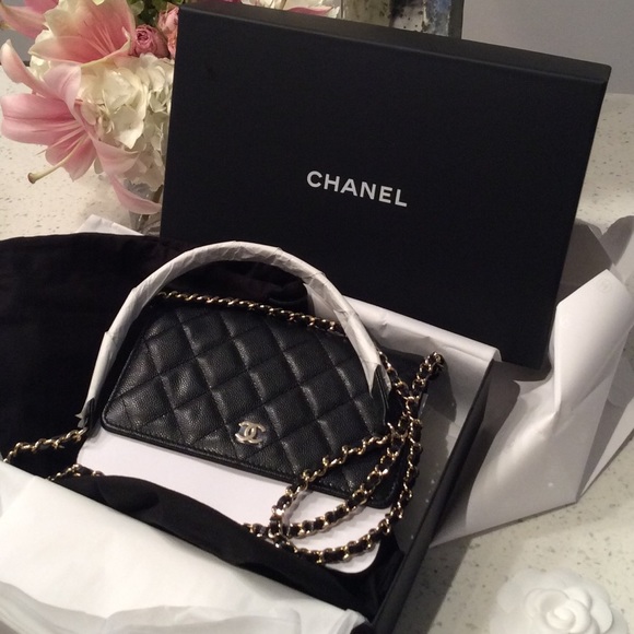 ❌SOLD❌Chanel Square WOC 2017 - Picture 2 of 6
