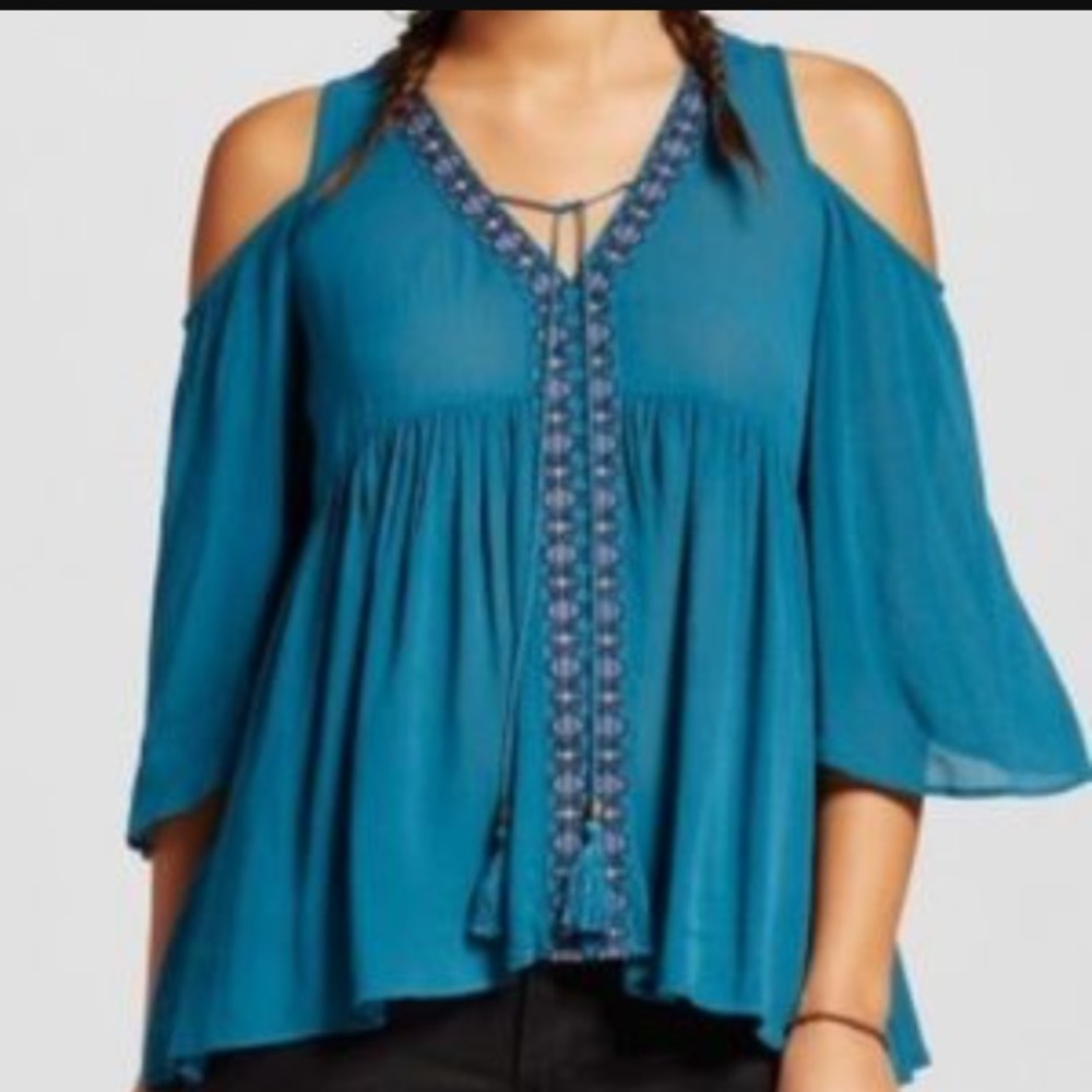 Xhilaration Cold Shoulder Top New L Jr