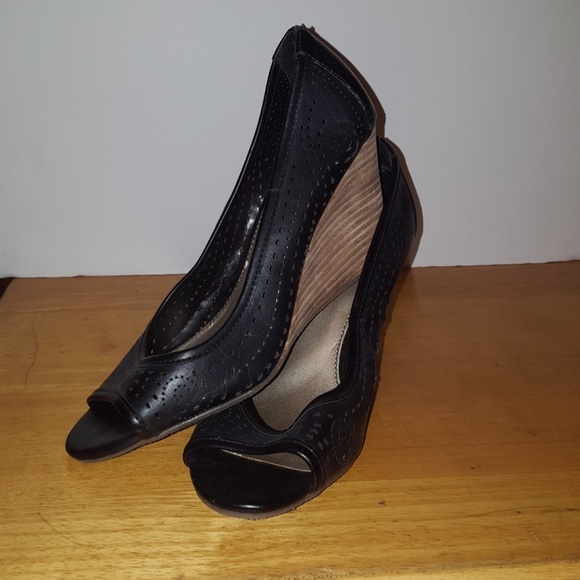 Connie wedge - Picture 2 of 3