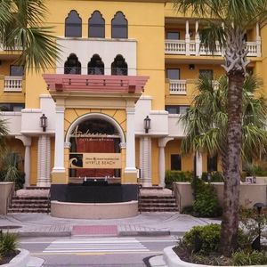 Meet your Posher, Cedric