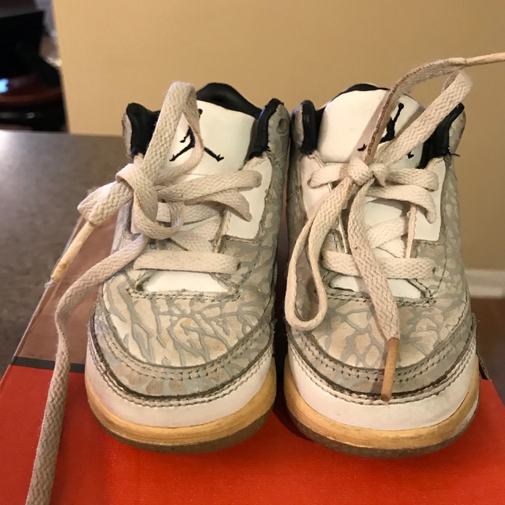 Toddler White Jordan Retro Flip 3