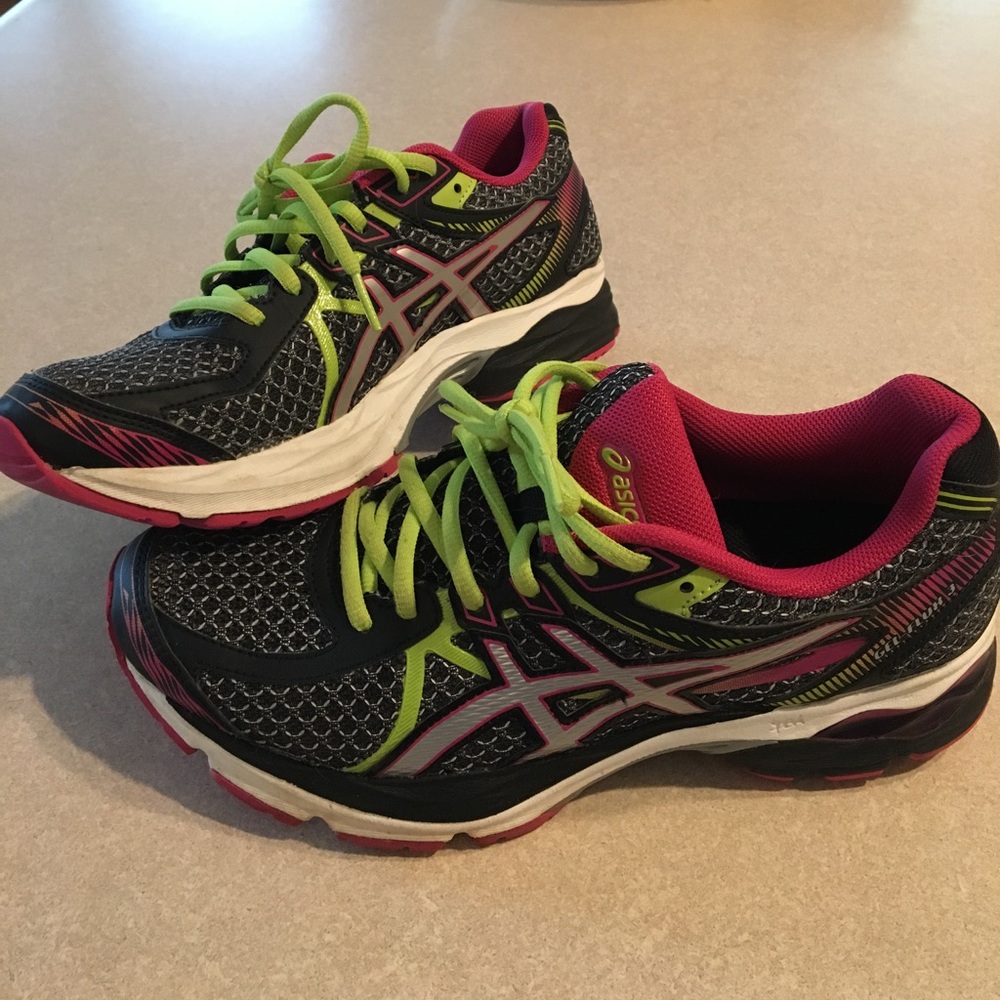 Asics gel flux 3 size 8.5 LIKE NEW CONDITION