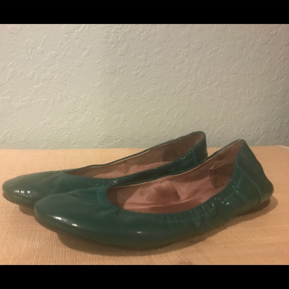 Jade green Vince Camuto ballet flats
