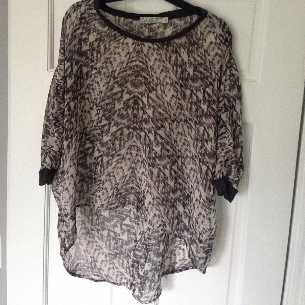 (Chloe K) Sheer top