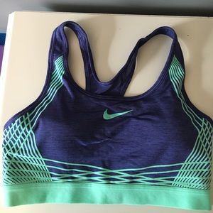 Nike Hyper Classic Padded Sports Bra