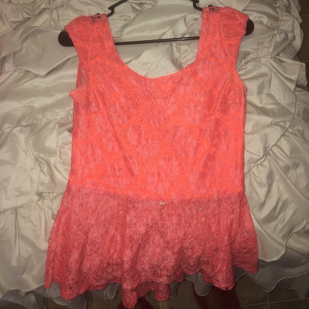 17th st orange top