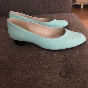 American Apparel pump