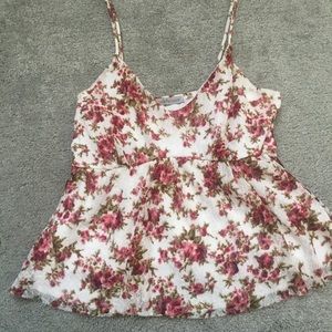 Floral flowy top ❤️