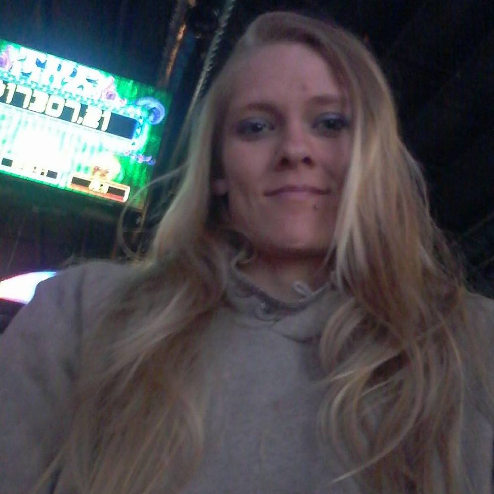 Meet your Posher, Leslie