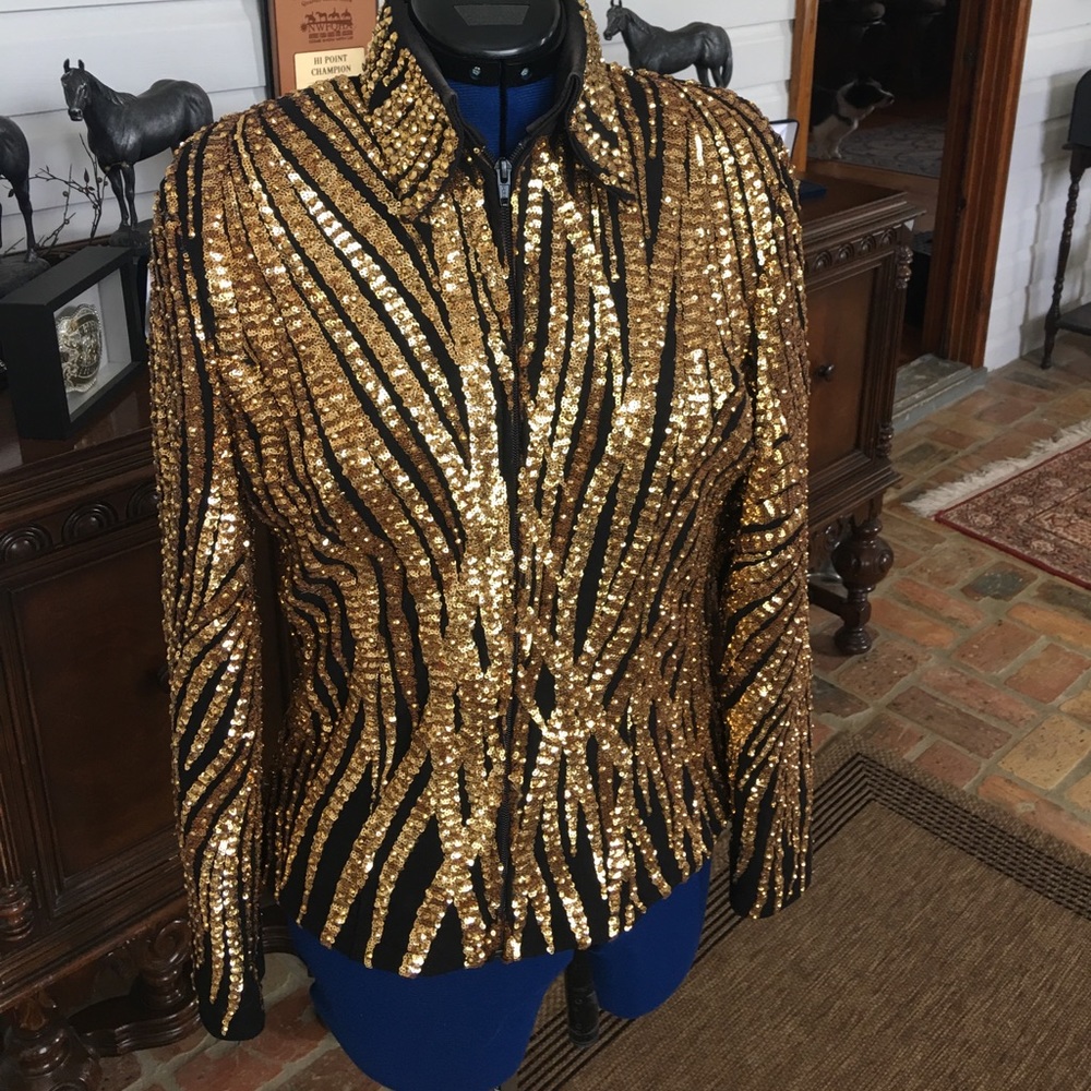 Beautiful gold jacket!!