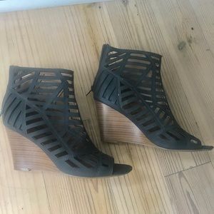 Peep toe Wedge Booties