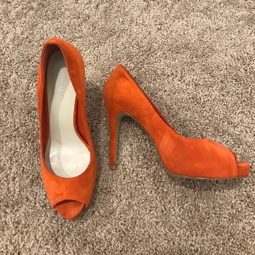 Nine West suede heels size 8