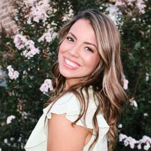 Meet your Posher, Christina