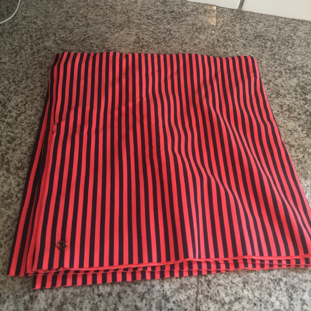 Lululemon orange & blue Vinyasa Scarf