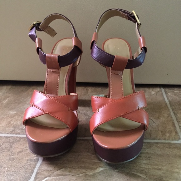 NIB LC LAUREN CONRAD Platform Sandals Size 8 - Picture 1 of 8