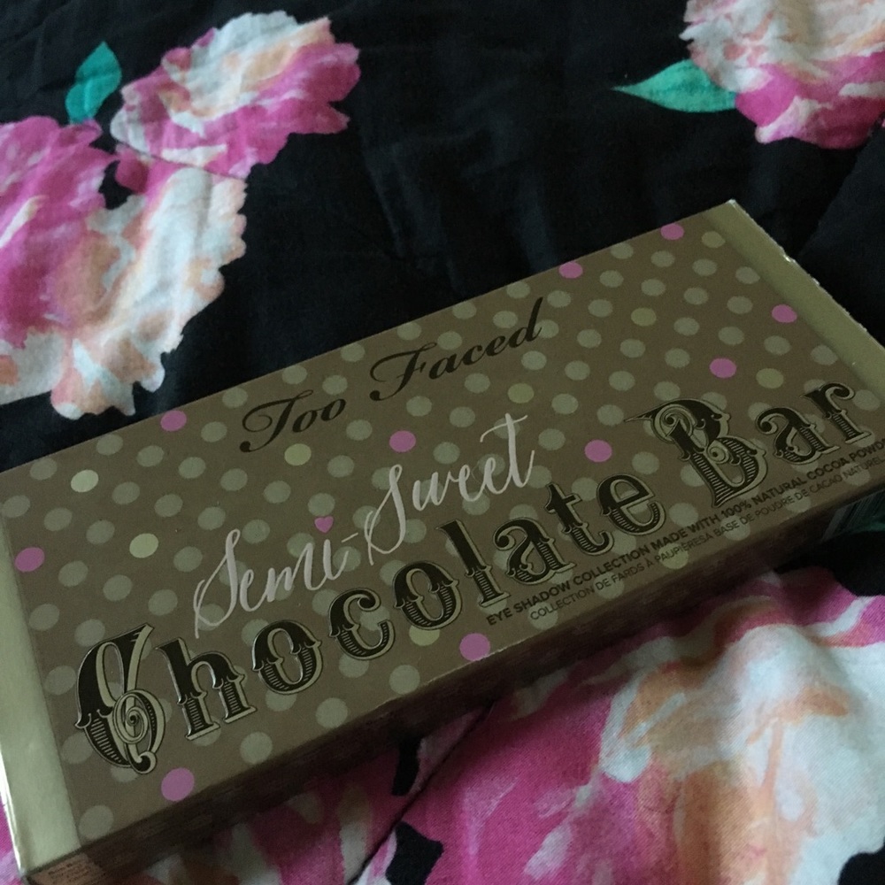 Too Faced Semi-Sweet Palette - Picture 3 of 8