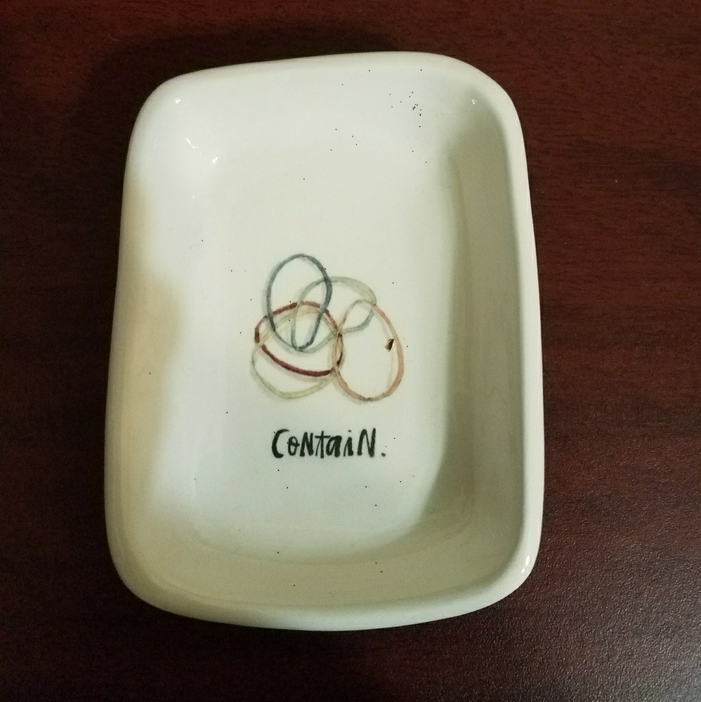 Rae dunn contain tray