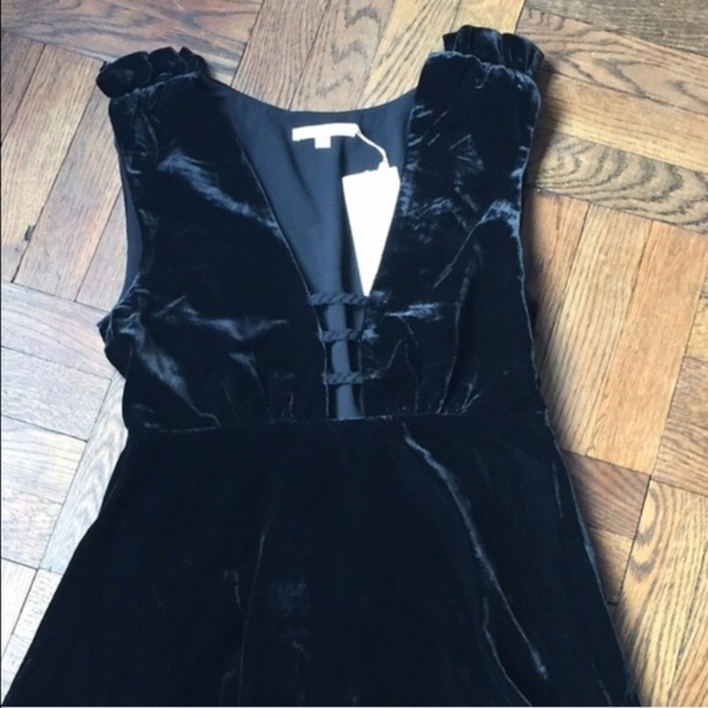 Urban Outfitters Caged Velvet Dress - Picture 3 of 4