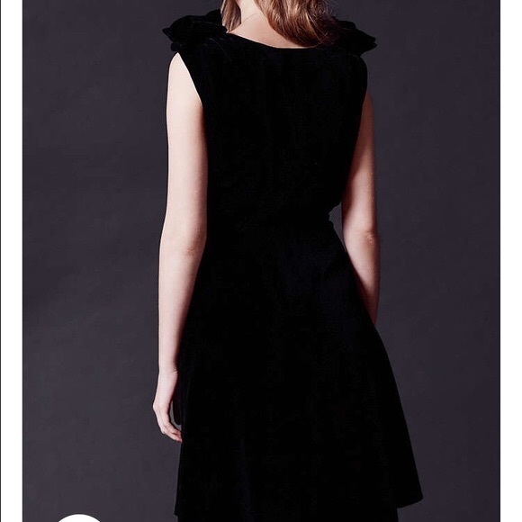 Urban Outfitters Caged Velvet Dress - Picture 2 of 4