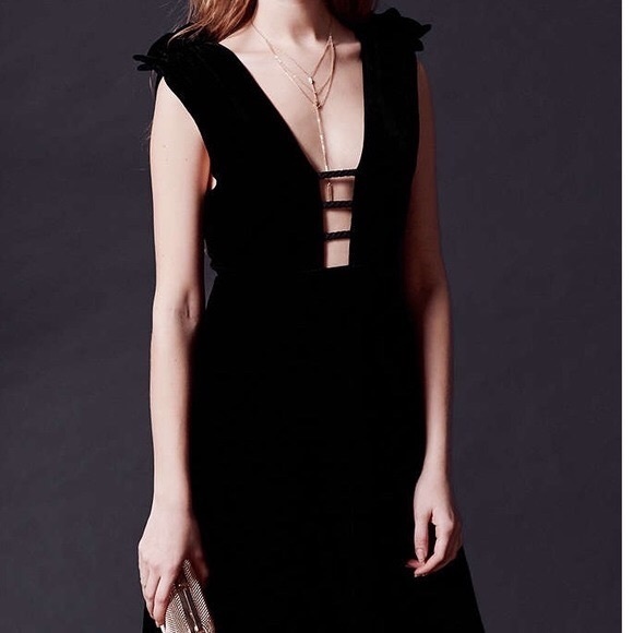 Urban Outfitters Caged Velvet Dress - Picture 4 of 4