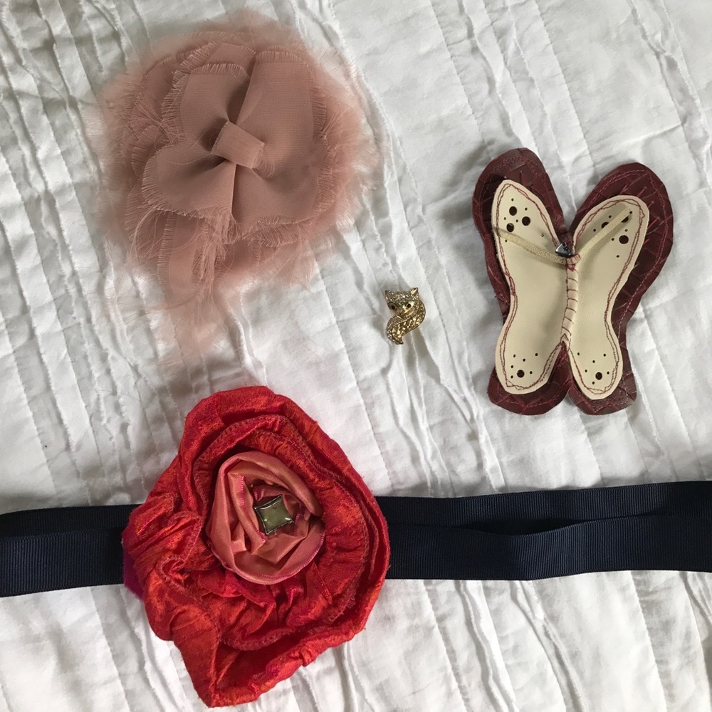 Pins, brooches, belt
