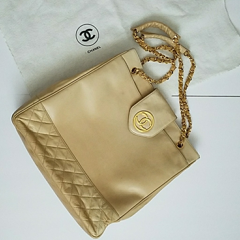 Authrntic Beaitiful CClogo Chanel classic timeless