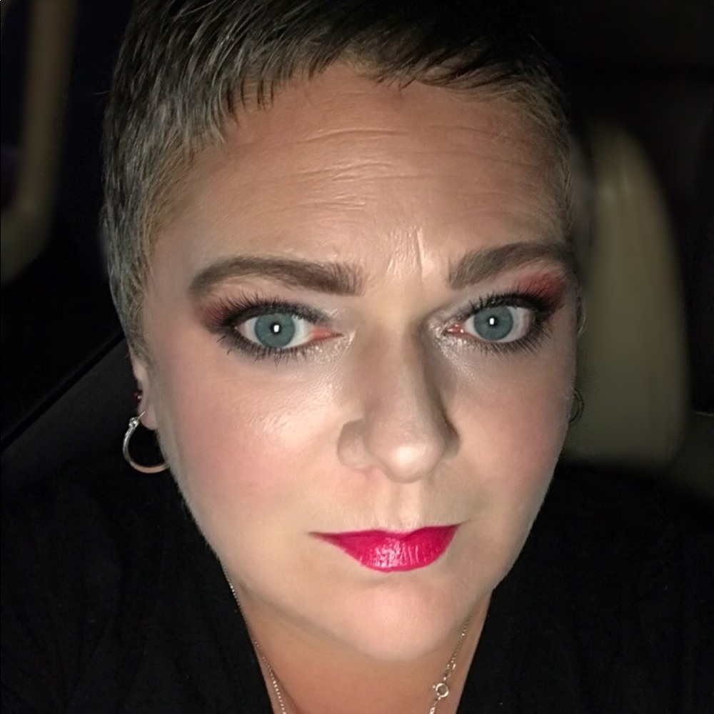 Meet your Posher, Kelly