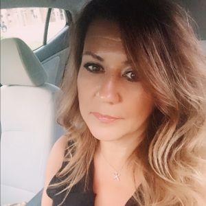 Meet your Posher, Stella