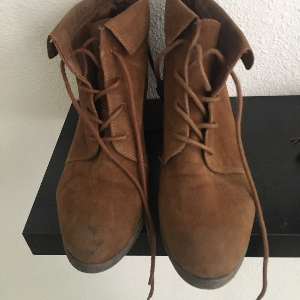 Chestnut brown booties