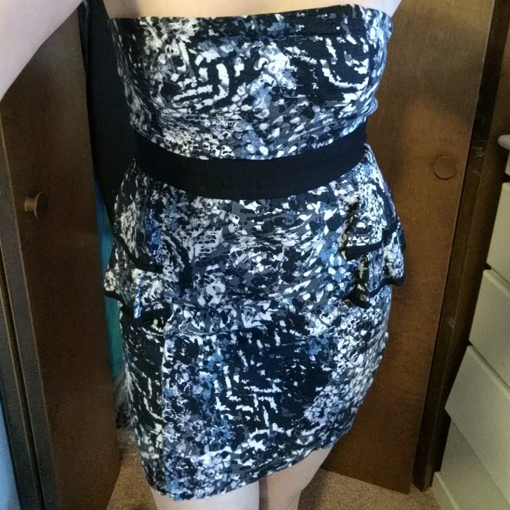 Forever 21 strapless printed cocktail dress