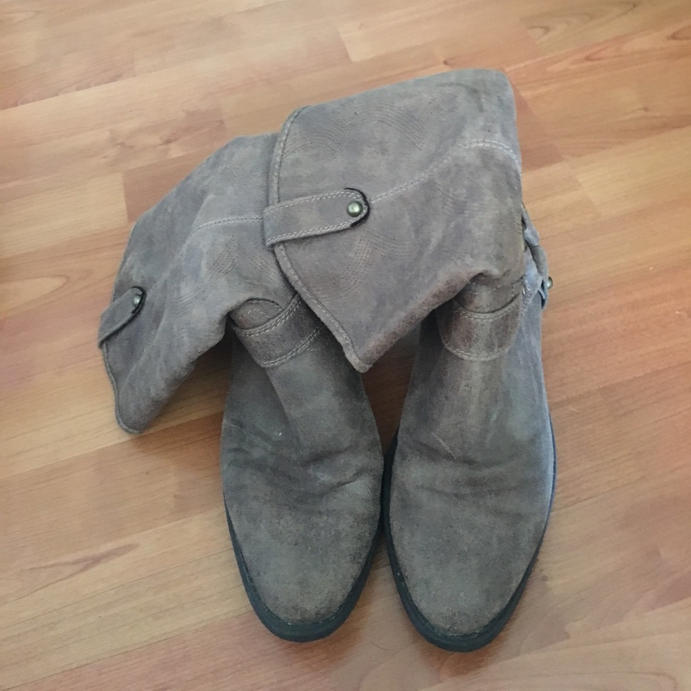 Cute mid calf cowboy boots