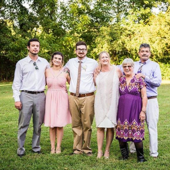 Meet your Posher, Amber - Picture 1 of 1