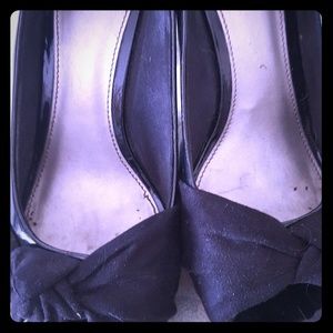 Black peep toe pumps