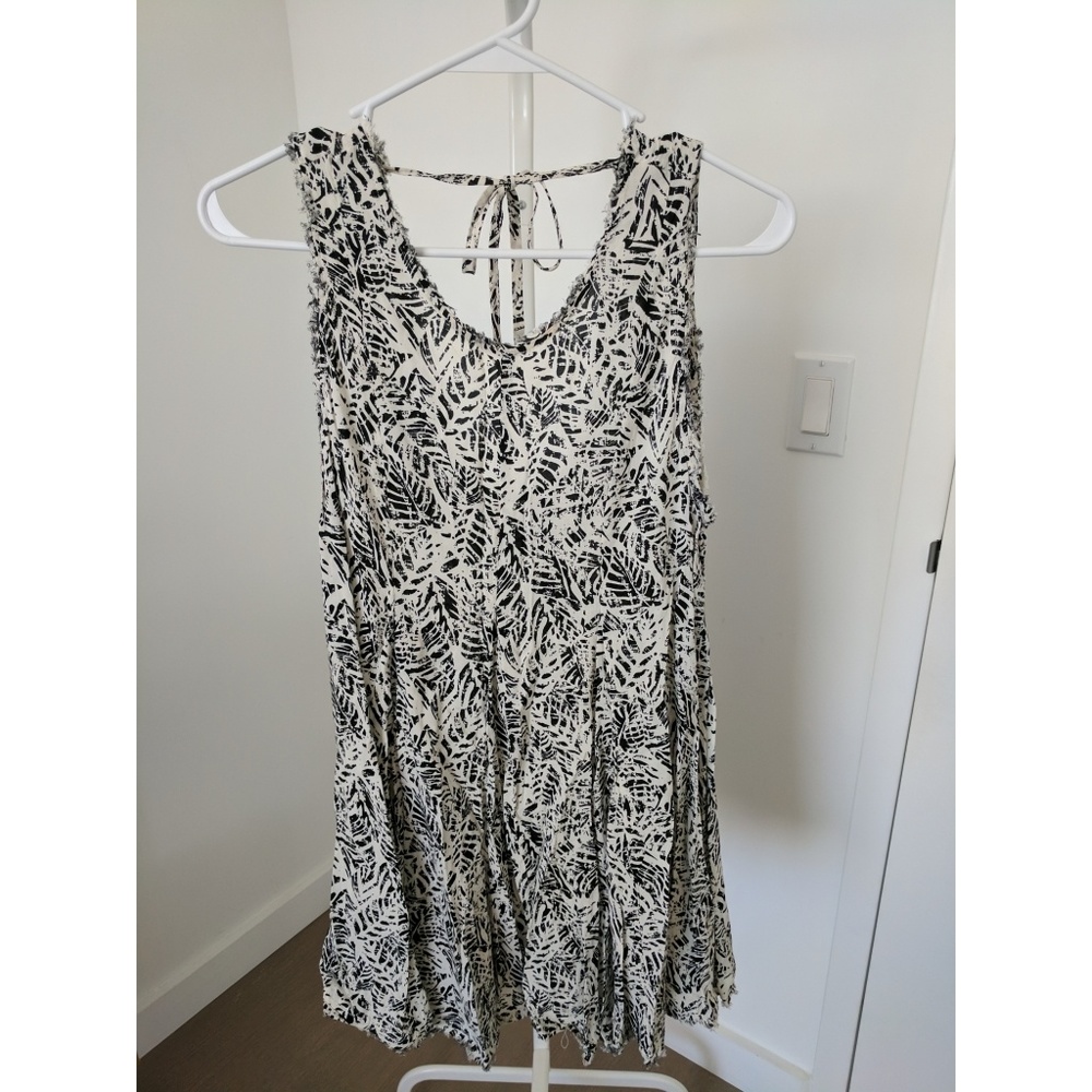 Ecote Leafy Print Summer Dress