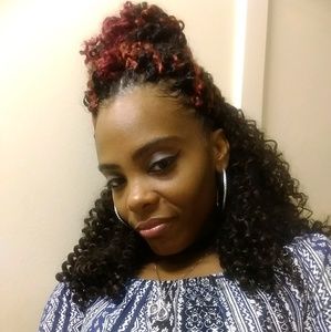 Meet your Posher, Yolanda