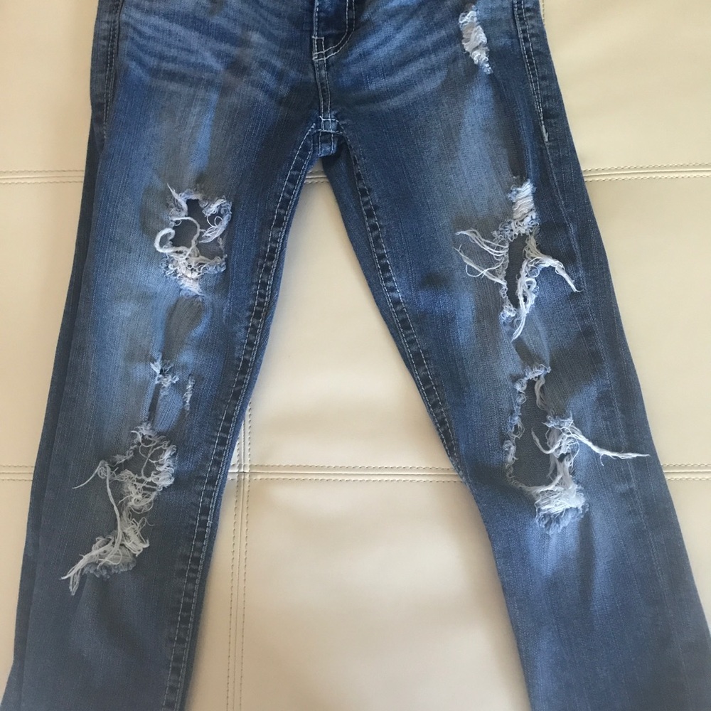 Daytrip brand size 26 skinny destroyed Jeans