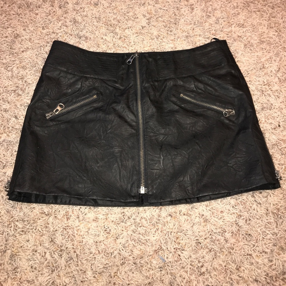 Metropark faux leather skirt